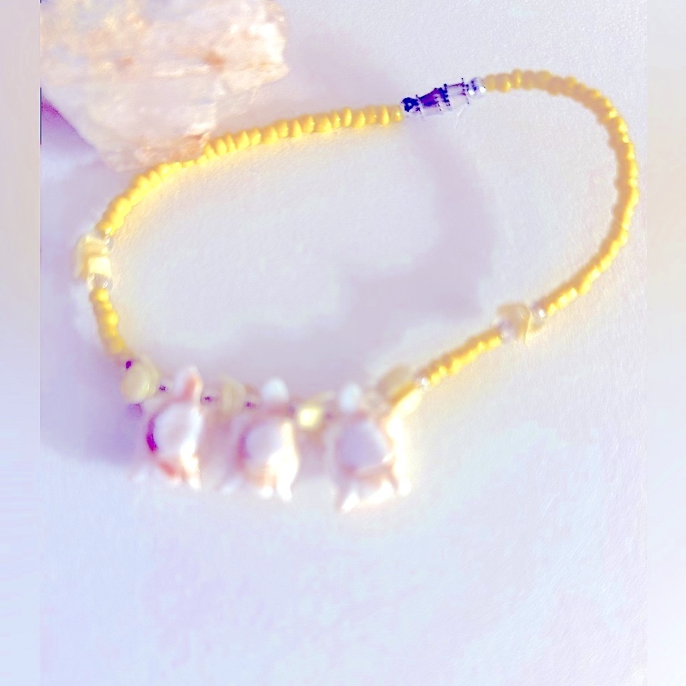FREE 💰 add 1/bundle Bracelet Pink & White shell Turtles, yellow seed beads 6.5”